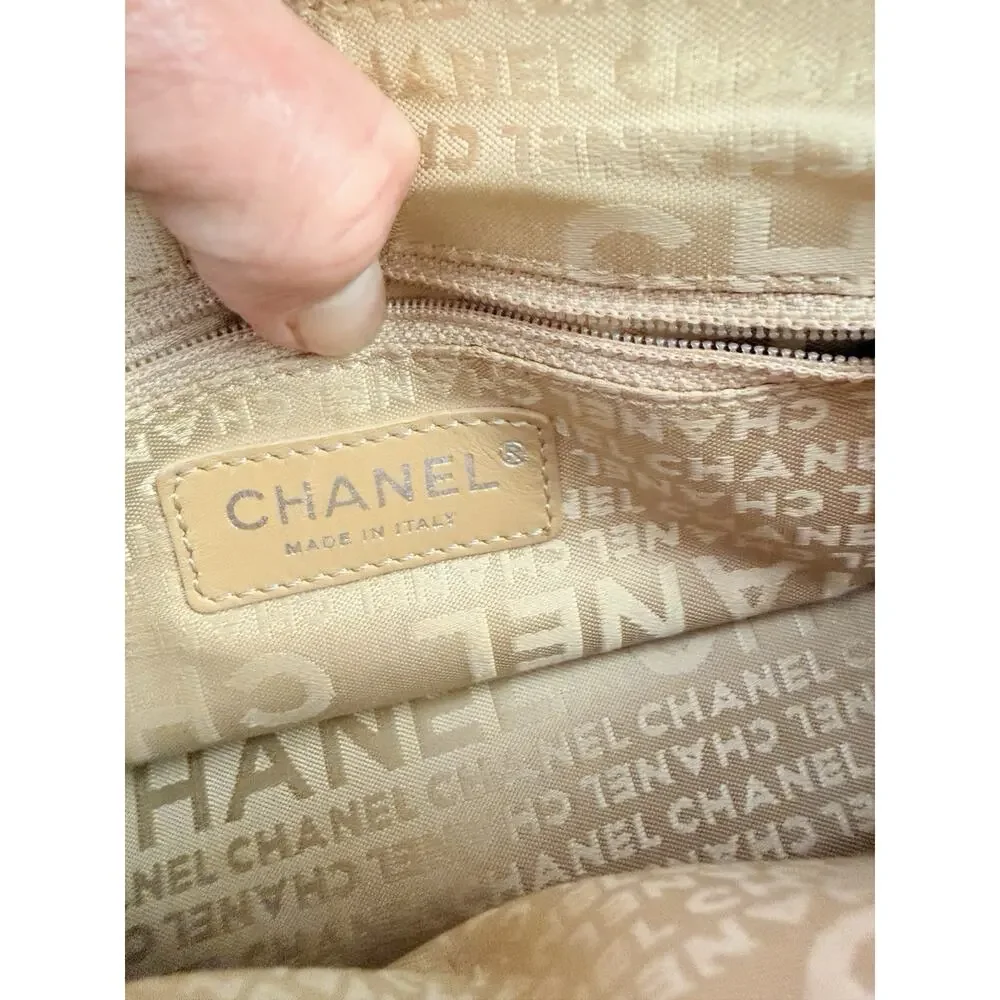 Chanel LAX Bowler Bag Cream Pebbled Leather Silver Tassel Series 8 2003 - Picture 14 of 14